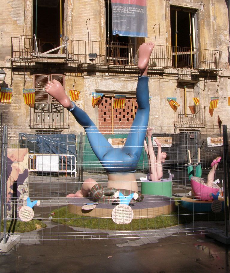 Totfalles: Plaça de la Santa Creu